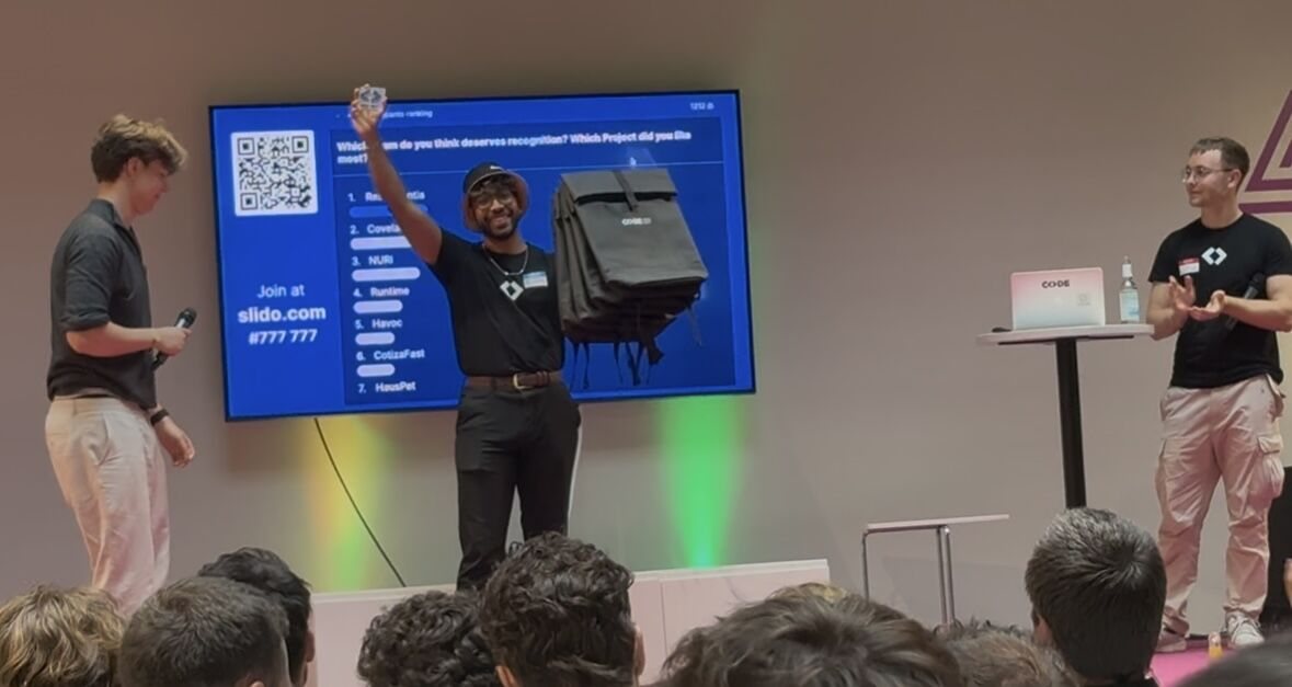 Die Praesentation von Reserve beim Finale des Summer Up Hackatron
